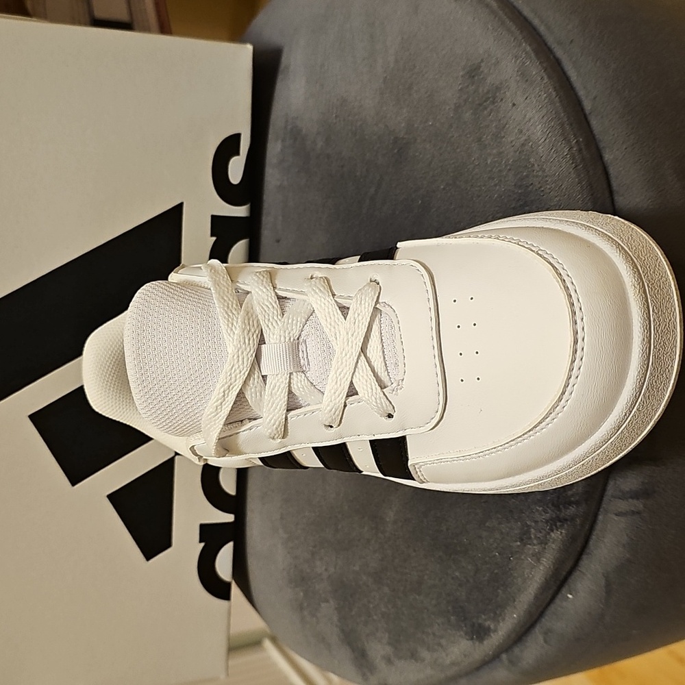 Adidas sneaker - Picture 3 of 11